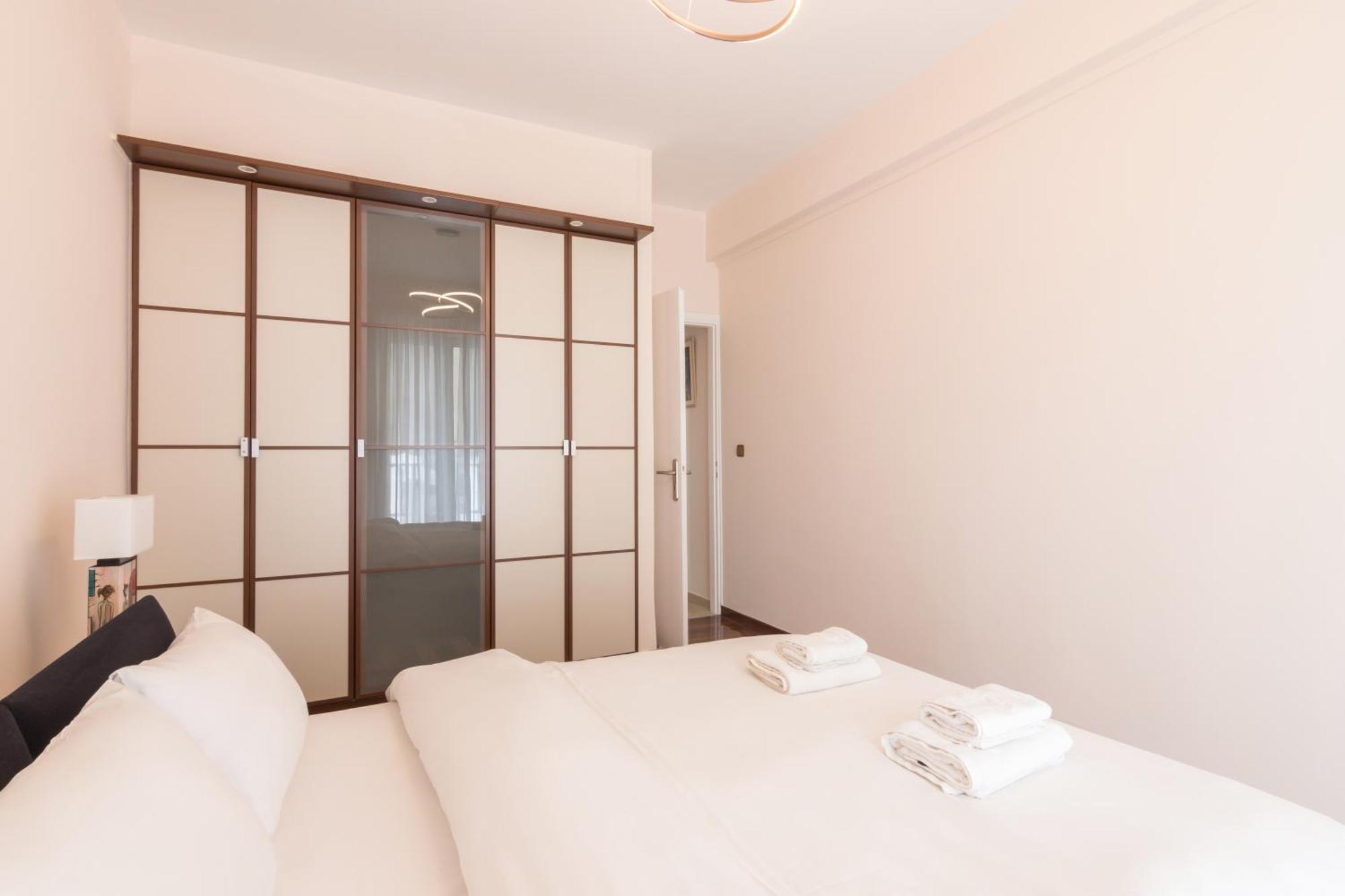 Three Bedrooms Apt In Kallithea アテネ エクステリア 写真